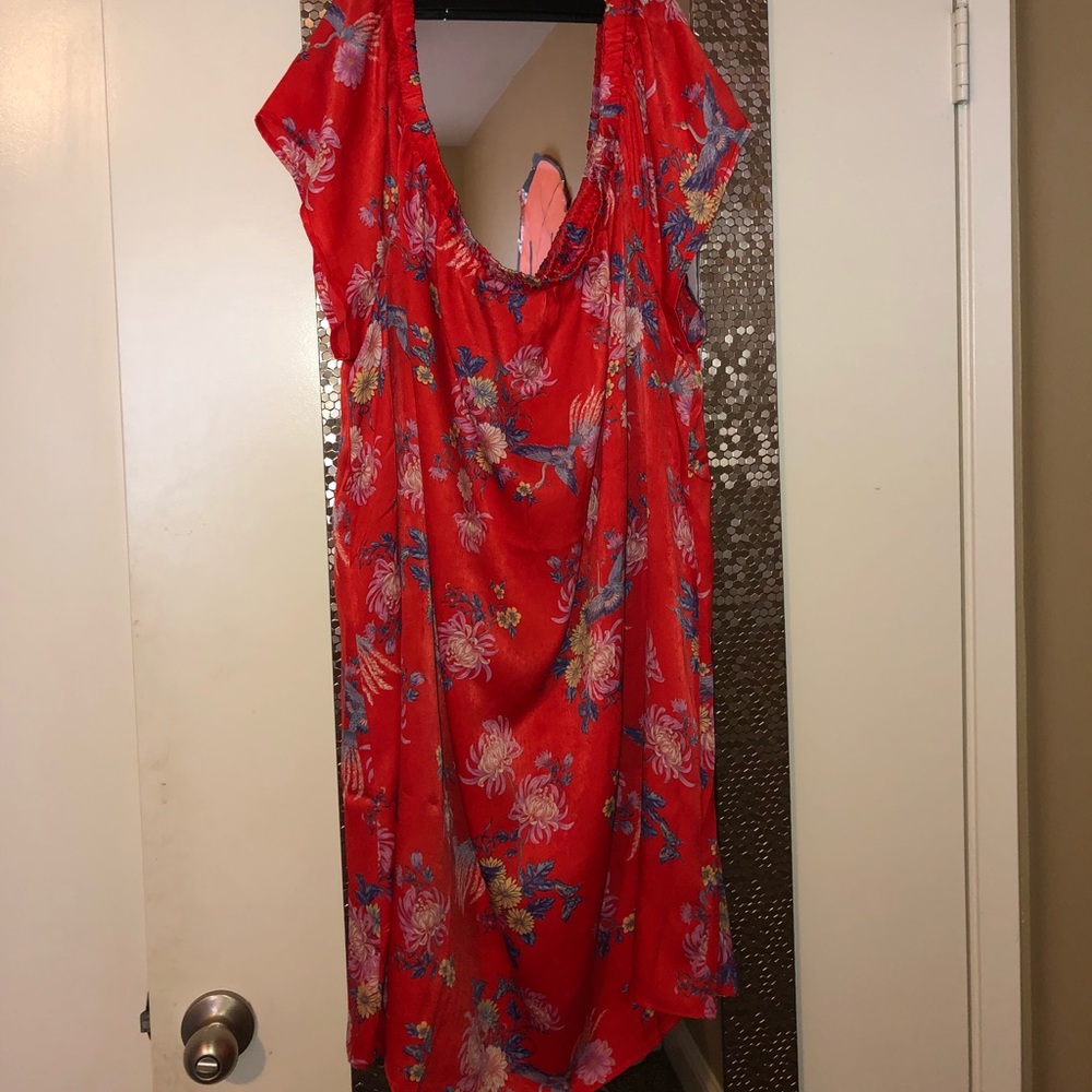 Vacation dress! Off the shoulder red stunner!